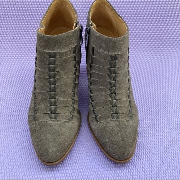 Franco Sarto Women's Dimona Boot Size 8.5 Block Heel Gray Suede Woven - Picture 2 of 9